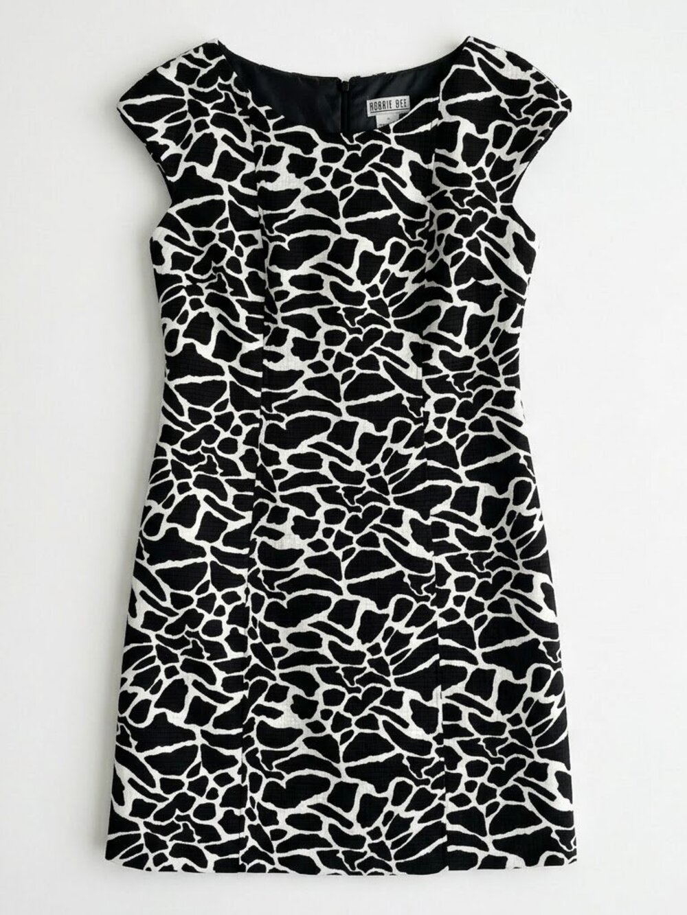 Robbie Bee Black White Giraffe Print Crackle Cap Sleeve Sheath Dress Size 6